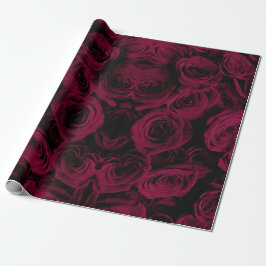 Mörka djupröda magenta burgunderfärgade rosor presentpapper