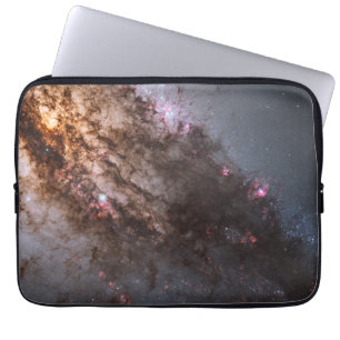 Mörka jordar av dammsprickor Centaurus a Galaxy. Laptop Fodral
