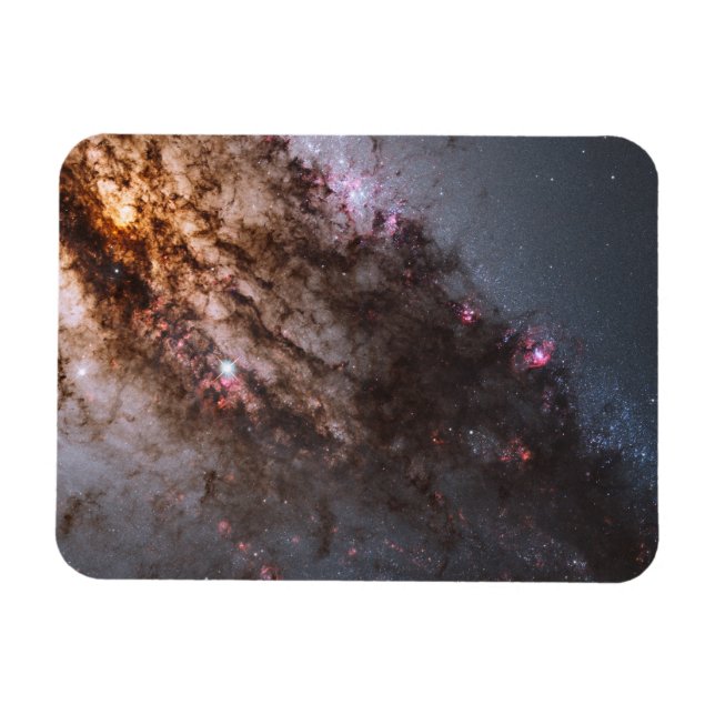 Mörka jordar av dammsprickor Centaurus a Galaxy. Magnet (Horisontell)