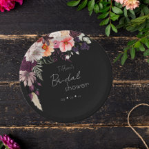 Mörka stämningsfulla blommor bröllopsdusch