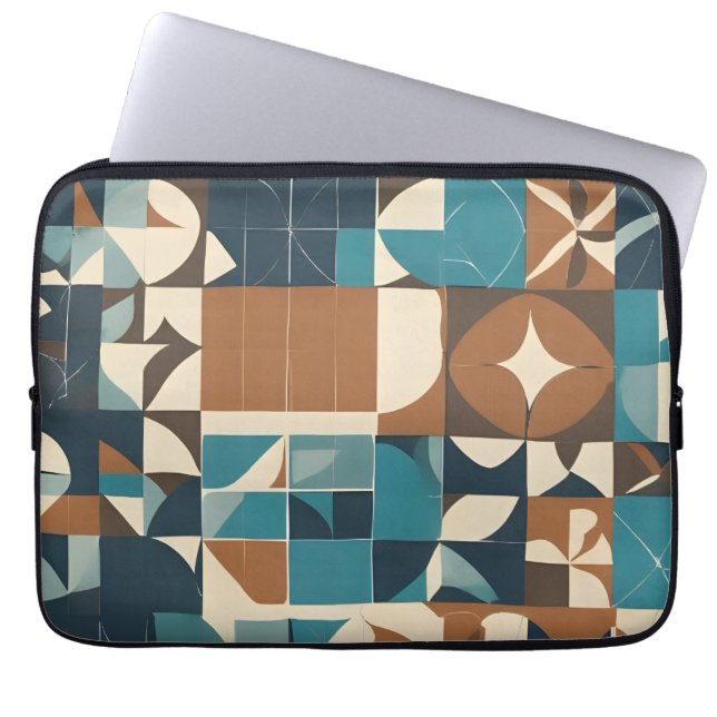 Mörkblått, turkos, brunt och tan geometriskt mönst laptop fodral (Framsidan)