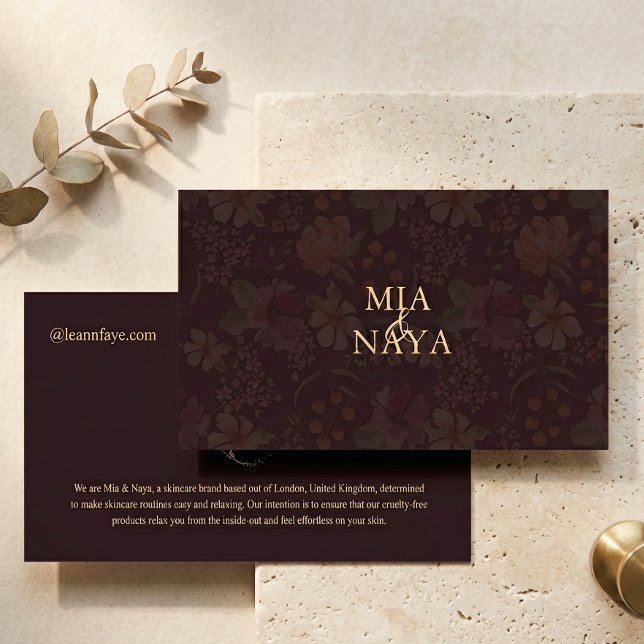 Mörkbrun Blommig Guld Logotyp Hudvård Affärskort Visitkort (Skapare uppladdad)