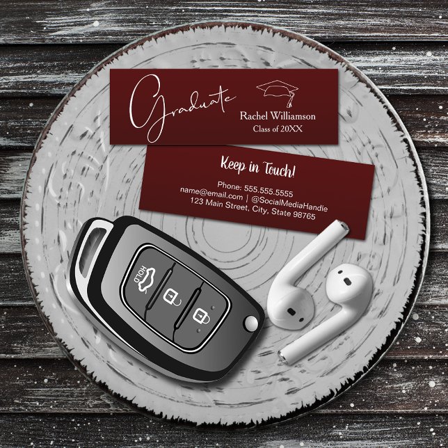 Mörken Maron för klassinformation om Studenten Nam (Small dark maroon Graduation Calling Cards are 3" x 1", hand out to friends keep in touch)