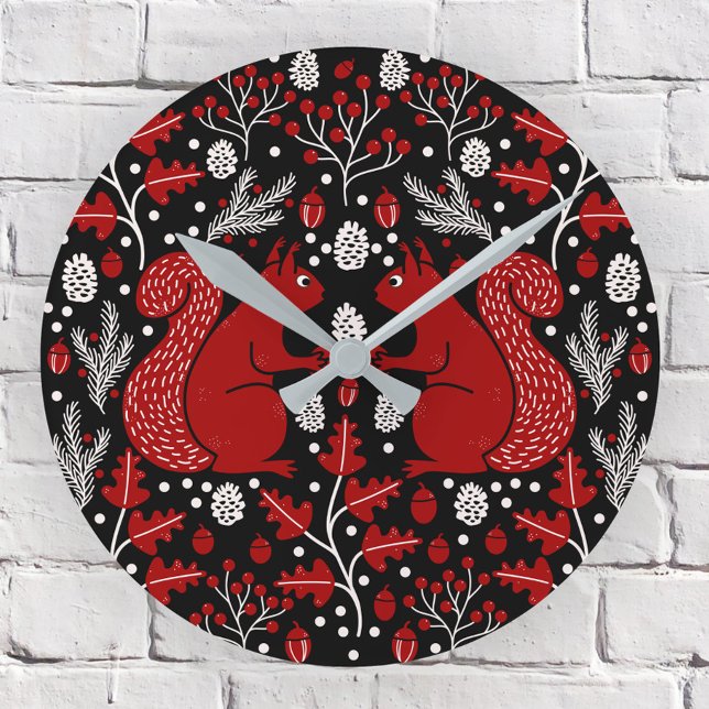 Mörken Skogsskog Rund Klocka (Squirrel in the Forest pattern woodland wall clock)