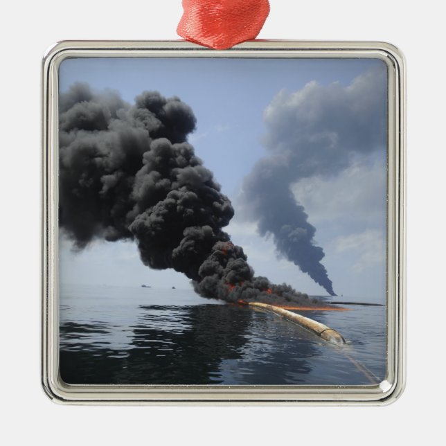 Mörkens moln av rök och brand uppstår 3 julgransprydnad metall (Framsidan)