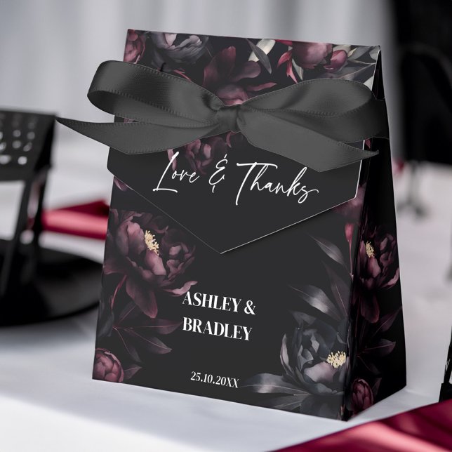 Mörkens moody bröllopsförmån för blommor med burgu presentaskar (Dark moody burgundy flowers wedding favors personalized template favor box black themed wedding box)