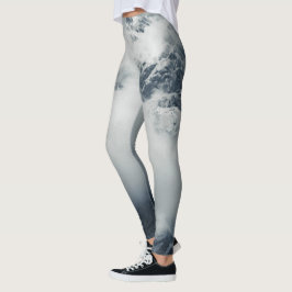 Mörker och mystiska moln över berget leggings