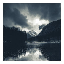Mörker och regn vid Zgornje Jezersko, Slovenien