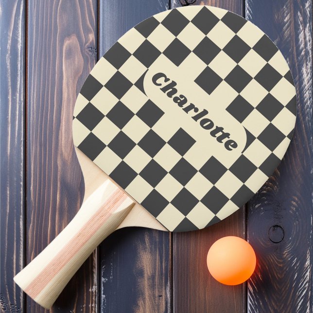 Mörkgrå och krämfärgade rutor med namn pingisracket (Skapare uppladdad)