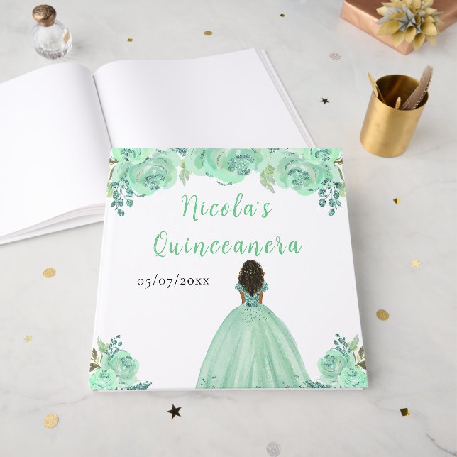 Mörkhyad prinsessa Mint Quinceanera gästbok (Framsidan öppen)