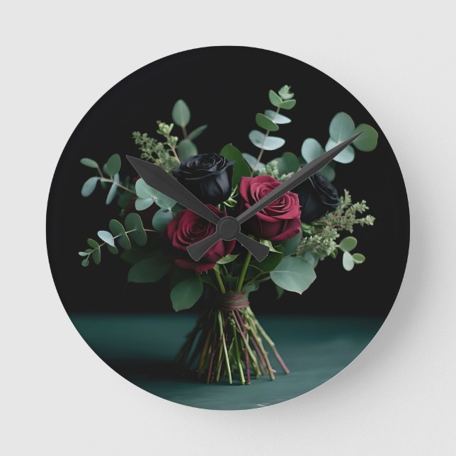 Mörkröd svart rosbukett elegans rund klocka (Framsida)