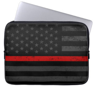 Mörkt bekymrat avfyrar kämpeflagga laptop sleeve