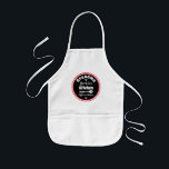 Mormas Officiell Helper med hjärtan Land Barnförkläde<br><div class="desc">Dina små barn kommer att känna extra speciell med det här namnet mormas "namn" officiell som hjälper små barn. Cute-färgad sked och hjärtgrafik på svart bakgrund.</div>