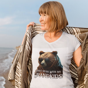 Mormor Bear " inte med mitt Barnbarn" T Shirt