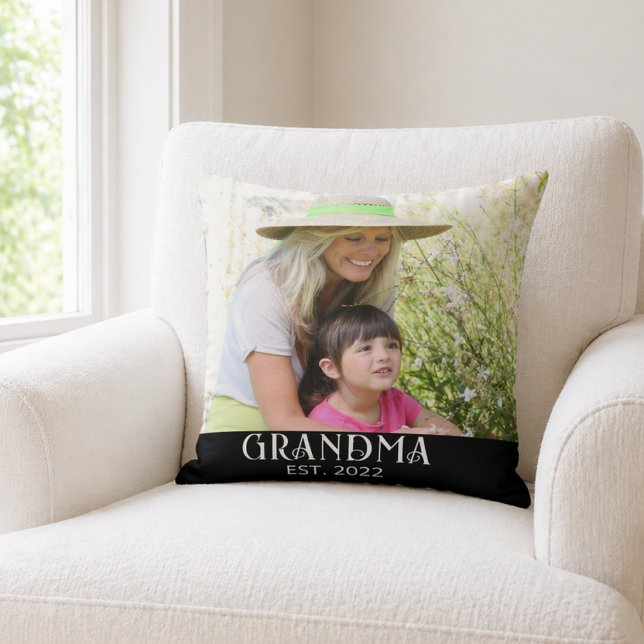 Mormor Establerad Foto Present  Kudde (Skapare uppladdad)