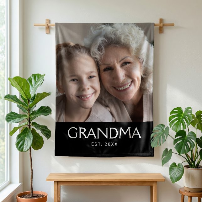 Mormor Established Svart Modern Typsnitt Foto Fleecefilt (Skapare uppladdad)
