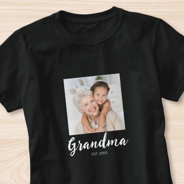 Mormor Establishing Script Foto  T Shirt (Skapare uppladdad)