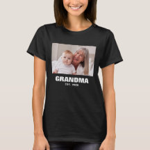 Mormor etablerade djärvt foto