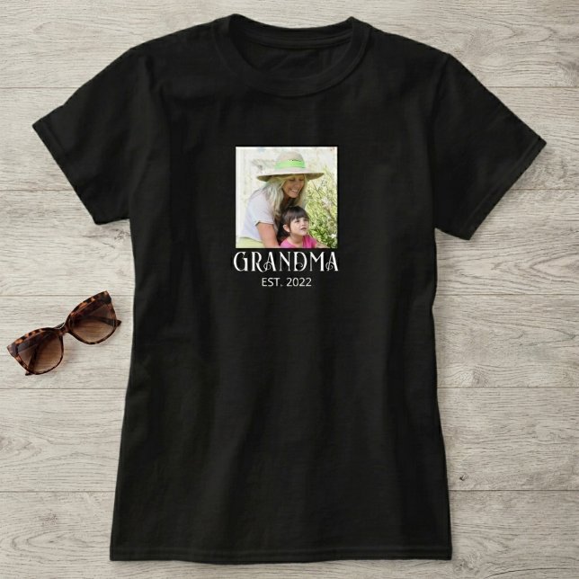 Mormor etablerade foto  t shirt (Skapare uppladdad)