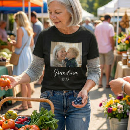 Mormor Etablerade Minimalistisk Vit Skripttext T Shirt
