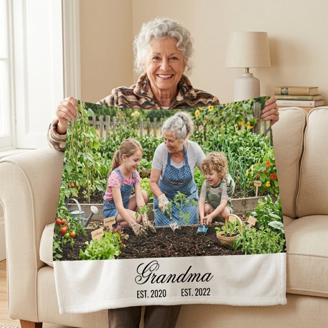 Mormor etablerade personlig foto present fleecefilt (Grandma Established Personalized Photo Gift Fleece Blanket)
