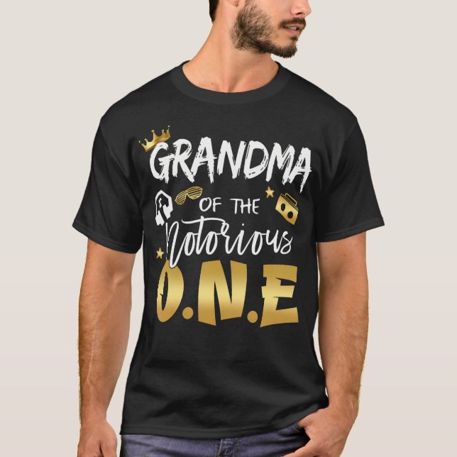 Mormor från den berömda 1:a födelsedagsskolan t shirt (Framsida)