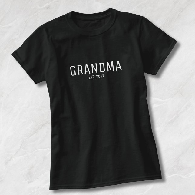 Mormor Grundad Gåva T Shirt (Skapare uppladdad)