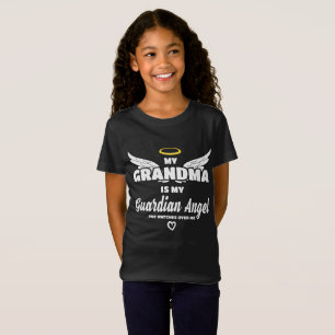 Mormor Guardian Angel tittar över mig i minnet T Shirt