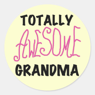 Mormor i Fantastisk - Rosa Tshirts och gåvor Runt Klistermärke