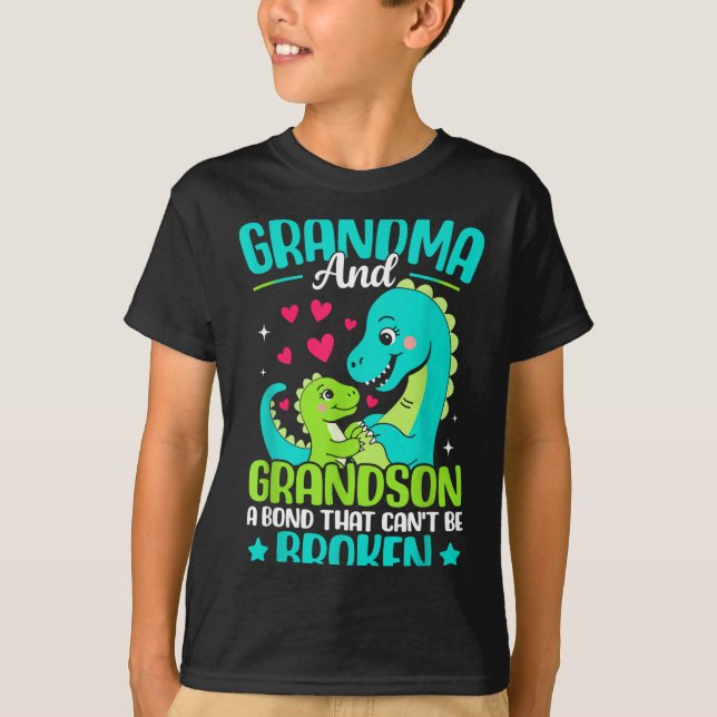 Mormor och barnbarnson en obruten bindning D T Shirt (Framsida)