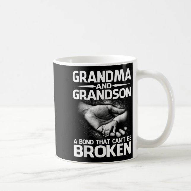 Mormor och mormor en obligation som inte kan bryta kaffemugg (Höger)