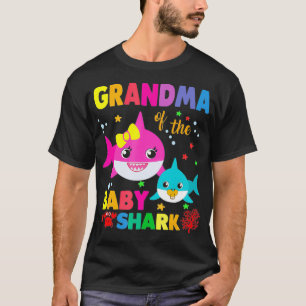 Mormor på Baby-hajens födelsedag mormor T Shirt