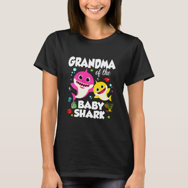 Mormor på Bashark Grandma Shark T Shirt (Framsida)