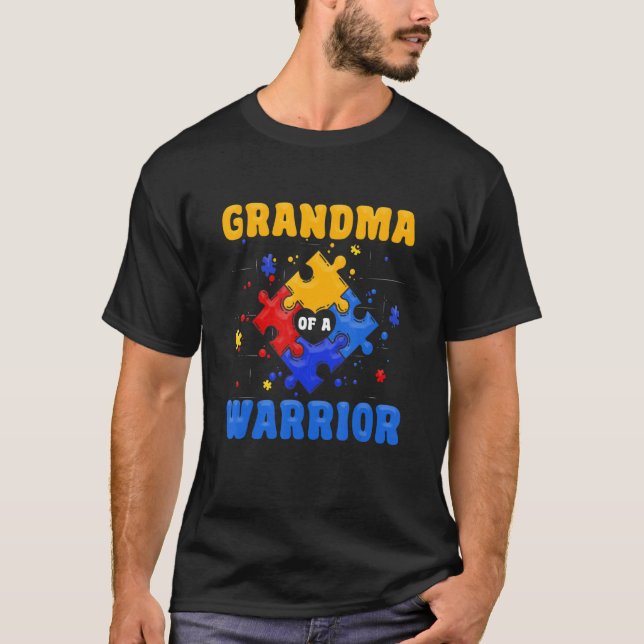 Mormor på en krigare autism-medvetenhet som matcha t shirt (Framsida)