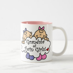 Mormor på Twin Girls Tshirts och Gifts Två-Tonad Mugg