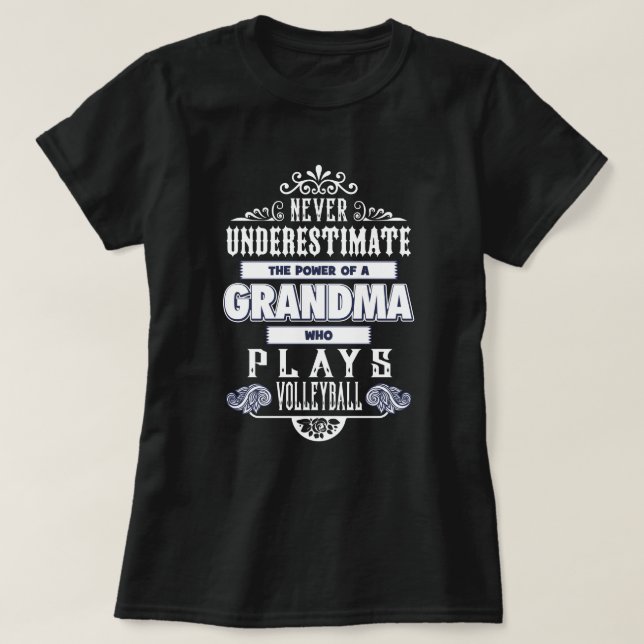 Mormor som spelar volleyboll t shirt (Design framsida)