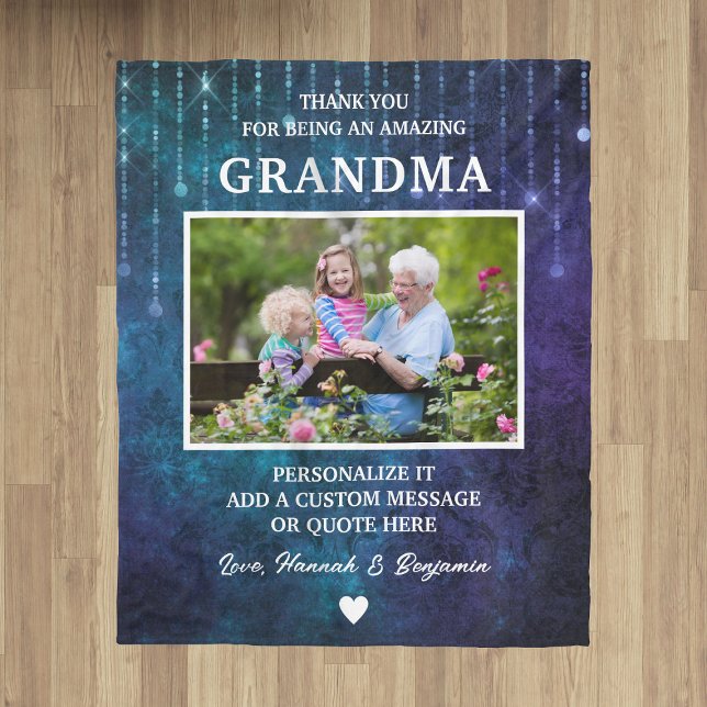 Mormor Tack Blå Glitter Anpassad Fleecefilt (Grandma Thank You Blue Sparkles Custom Fleece Blanket
)