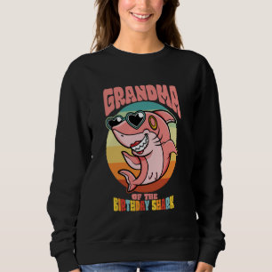 Mormor till födelsedagsbarnet hajfest familjemadra t shirt