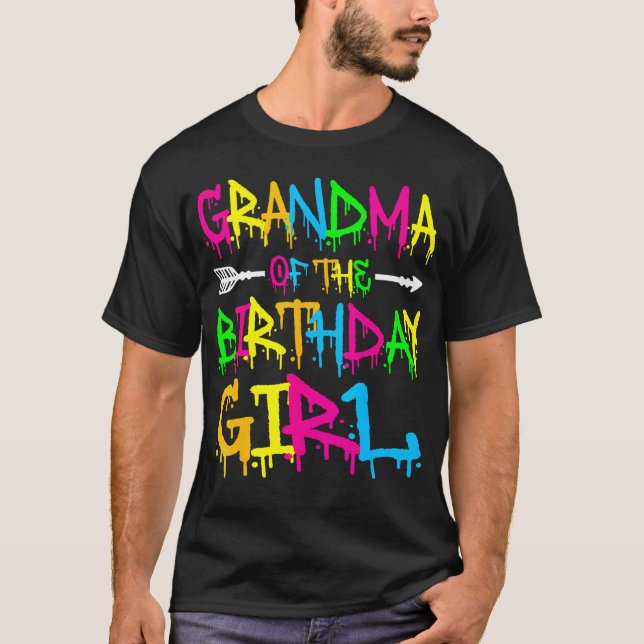 Mormor till födelsedagsflickan Retro 80-tal T Shirt (Framsida)
