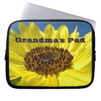 Mormors bärfall för bärbar dator med solrosor gåvo laptop sleeve