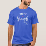 Mormors barnbarn, hjärta, egen namntext t shirt<br><div class="desc">Perfekt t-shirt för hela barnbarn till bära i firande av deras mormor,  farfar eller någon annan. Anpassa med tre linjer anpassningsbar text. Lägg till hela barnbarn namn vid grund eller ta bort. Perfekt för ett familjefoto,  födelsedagsfirande eller livets slut firande.</div>