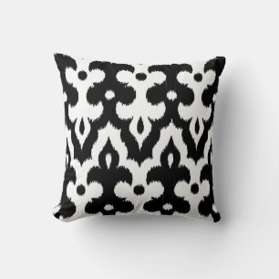 Moroccan Ikat Damask Pattern, Black and White Kudde