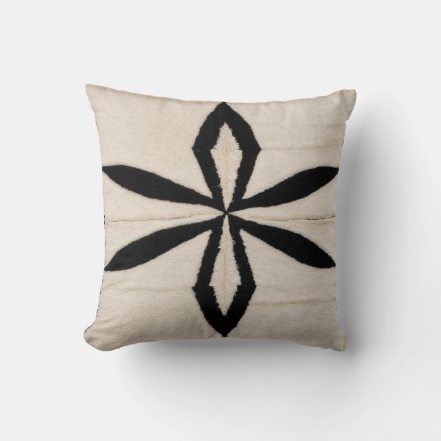 Moroccan Magic: Black and White Kilim Pillows Kudde (Framsida)