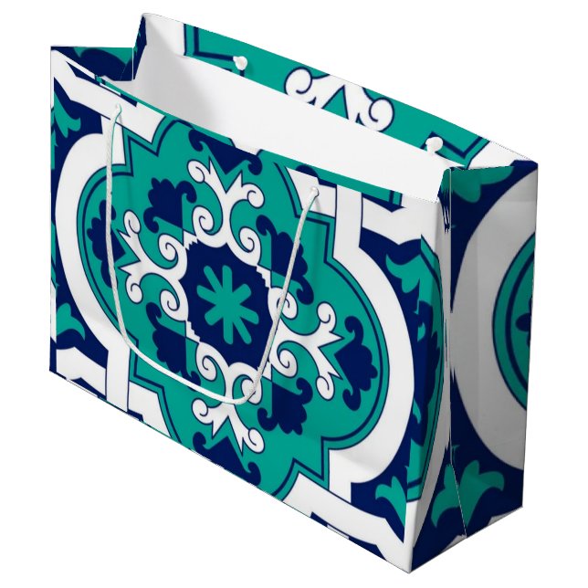 Moroccan Oasis Mosaic for Luxury Mediterranean  (Framsidan Vinklad)