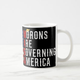 Moronerna regerar Amerika 2024 Kaffemugg