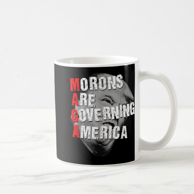 Moronerna regerar Amerika 2025 Kaffemugg (Höger)