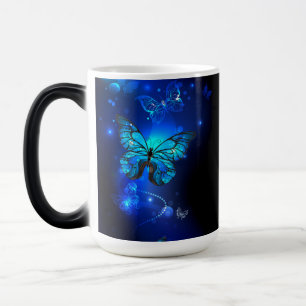 Morpho Butterfly i Mörkens bakgrund Magisk Mugg