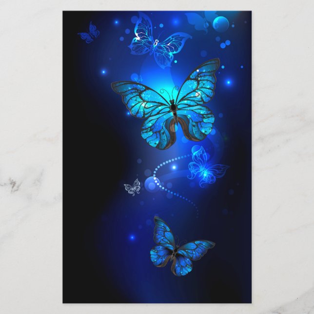 Morpho Fjäril i Mörk Bakgrund Flygblad (Framsidan)