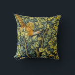 Morris Vintage Pheasant ekorre och Flower Mönster Kudde<br><div class="desc">Detta är en digitalt förbättrad version av William Morris och John Henry Dearles fasansfulla berömd (1916) textilkonst.</div>