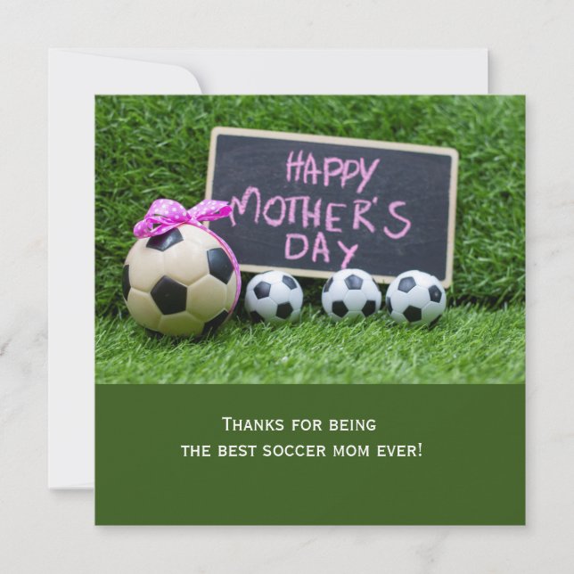 Mors dag-fotboll med boll på grönt för mamma julkort (Framsida)